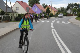 Zdjęcie nr 2 do galerii: Wycieczka rowerowa i spływ kajakowy nad jeziorem Kamieniczno w Ciemnie