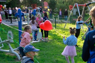 Zdjęcie do:  Nowy plac zabaw i siłownia w Kramarzynach