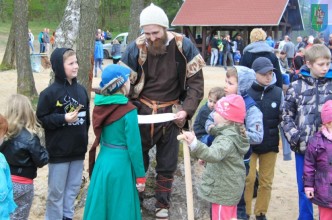 Zdjęcie nr 69 do galerii: Jezioro Naleton - Piknik archeologiczny 