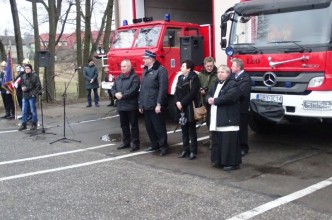 Zdjęcie do:  Odsłonięcie tablicy pamiątkowej w hołdzie strażakom