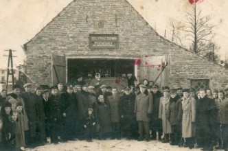 Zdjęcie do:  Tuchomie na starej fotografii 