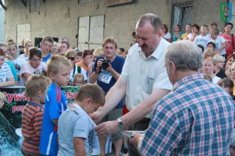 Zdjęcie nr 85 do galerii: VI Bieg Uliczny - Tuchomska Pętla 2013